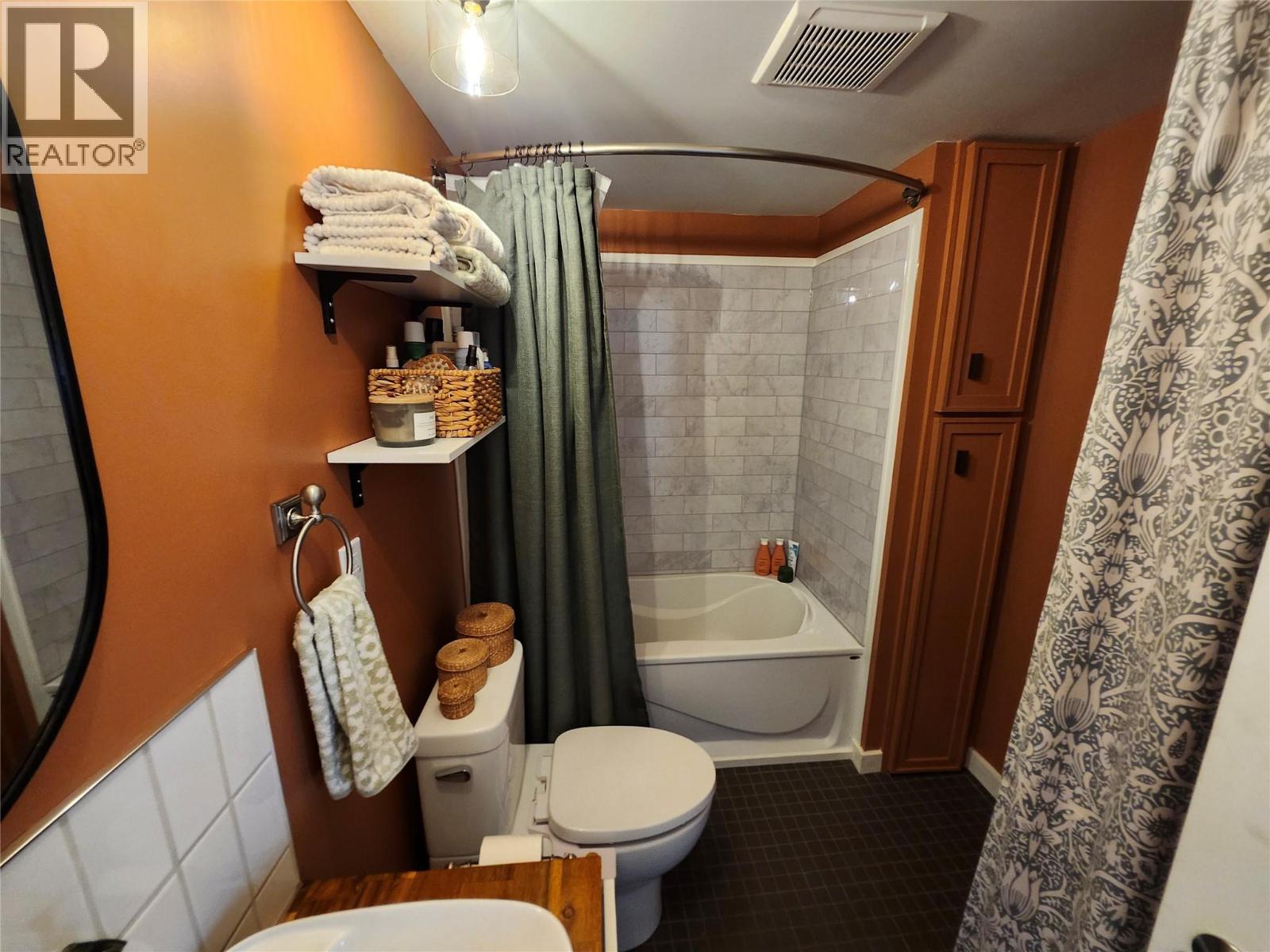 606 Edward Street E Unit# 5, Revelstoke