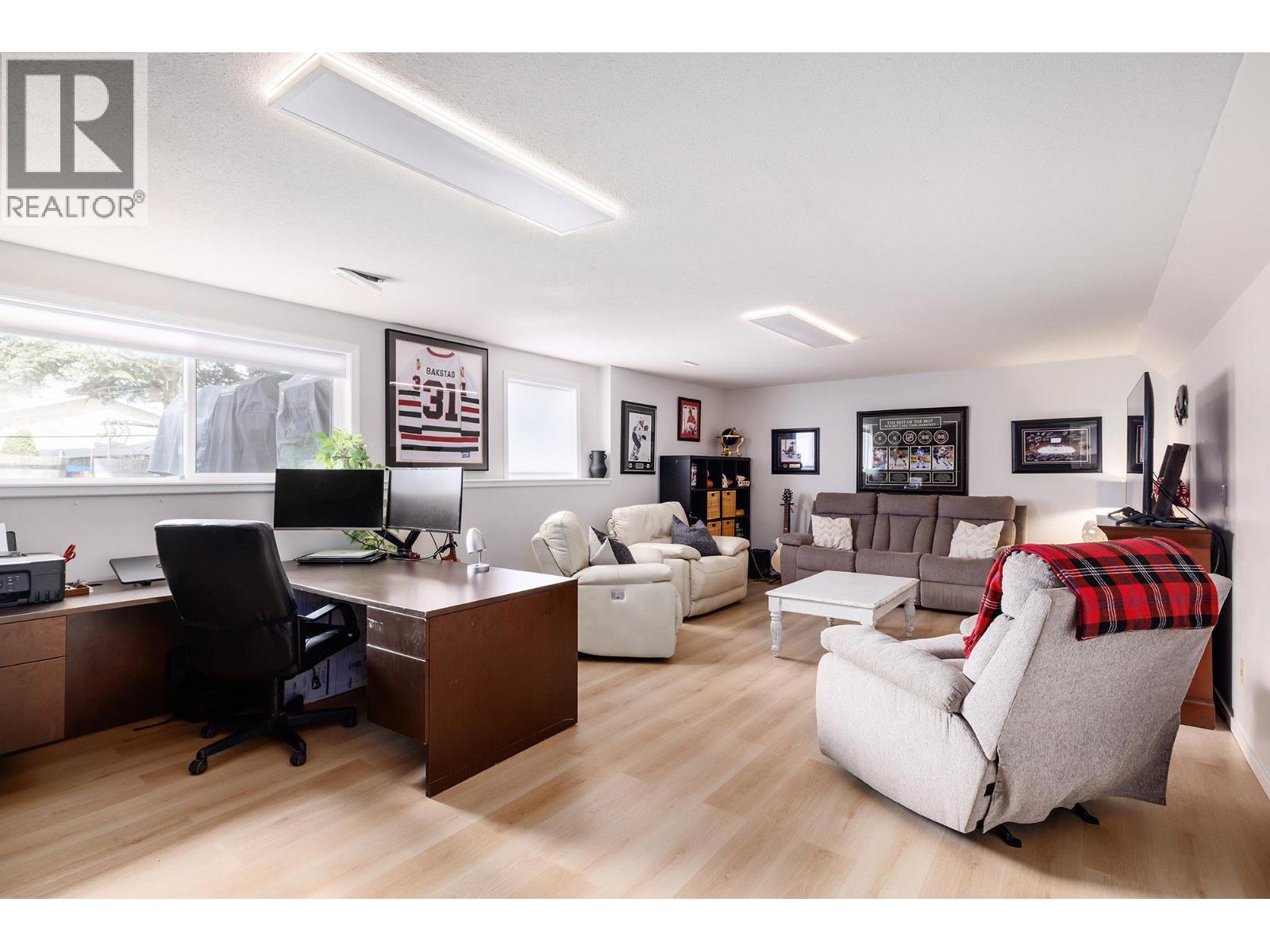 1740 Saldin Court, Lake Country