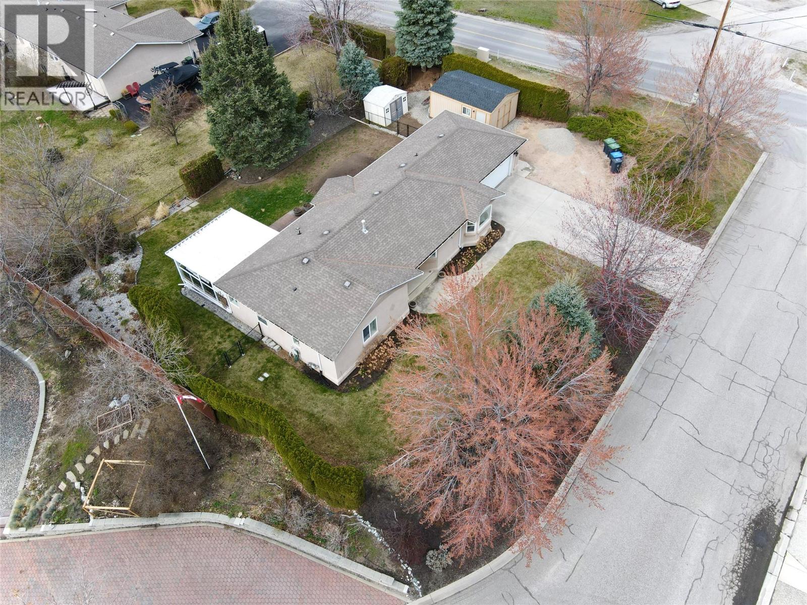 1740 Saldin Court, Lake Country