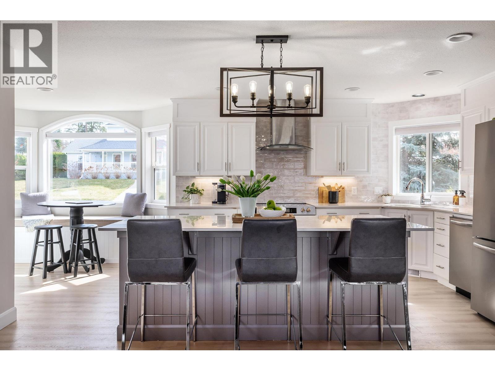 1740 Saldin Court, Lake Country