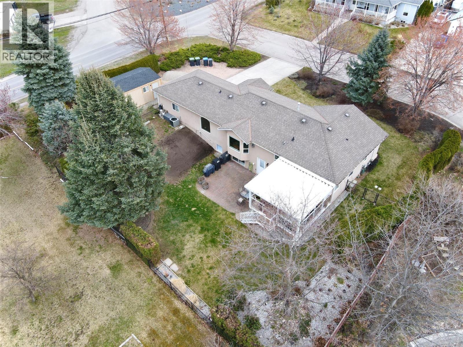 1740 Saldin Court, Lake Country
