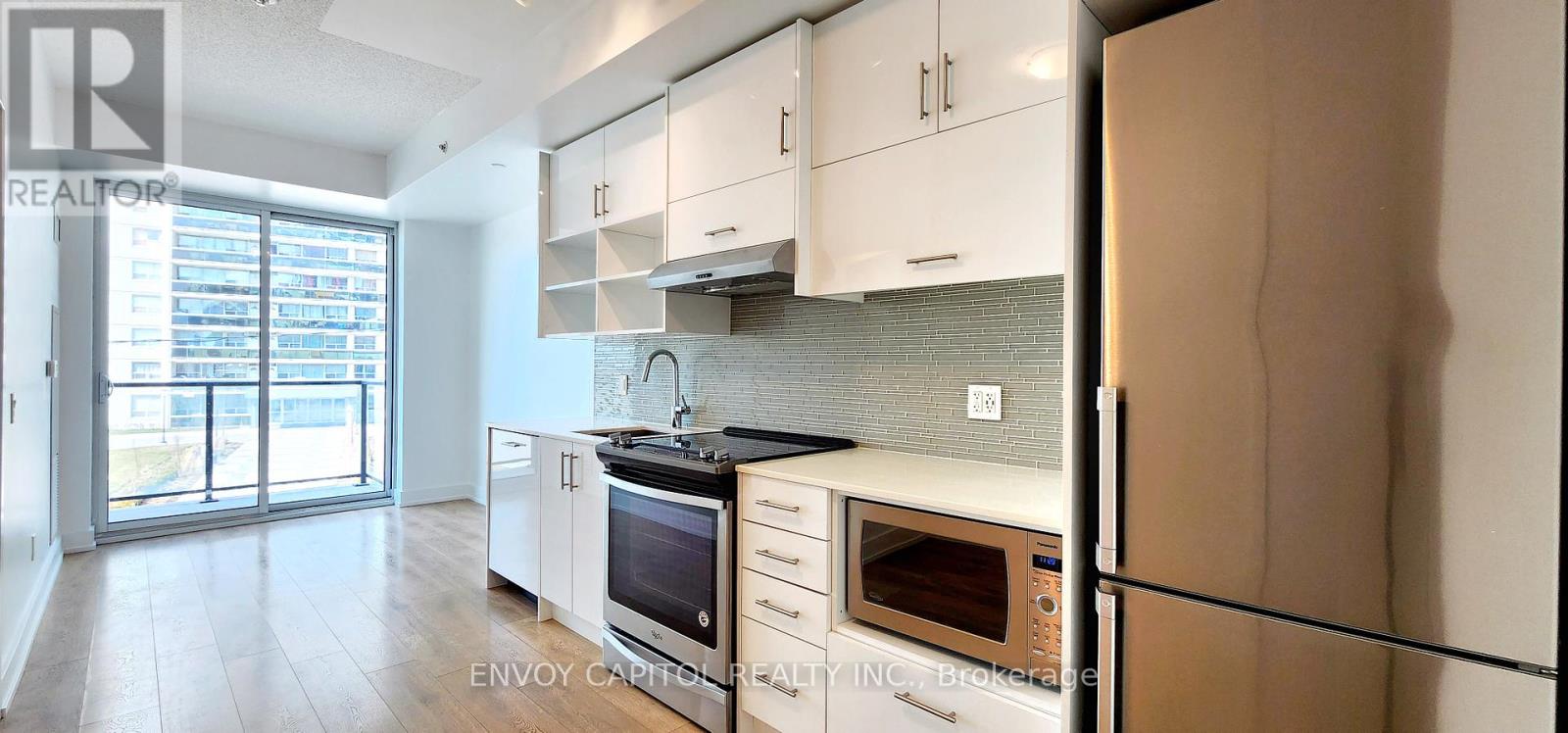 207 - 128 FAIRVIEW MALL DRIVE