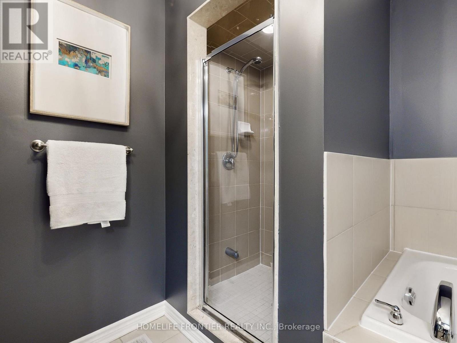 #6 8777 DUFFERIN STREET - 19