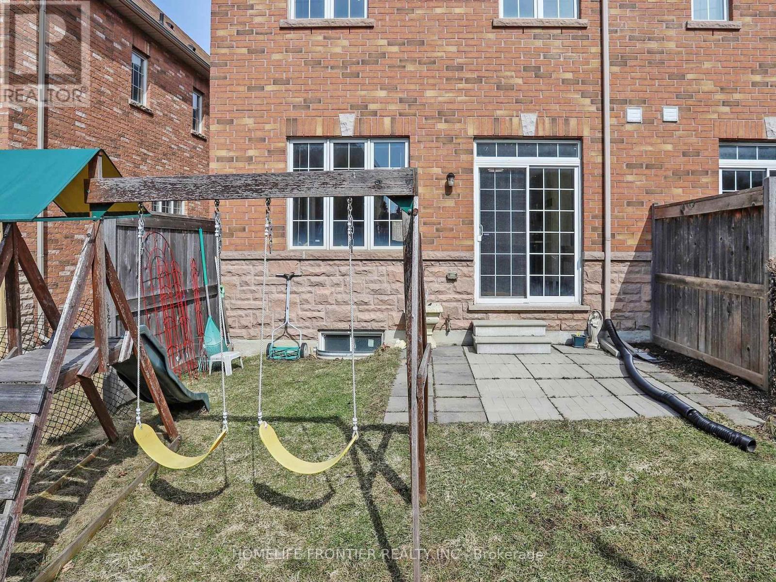 #6 8777 DUFFERIN STREET - 28