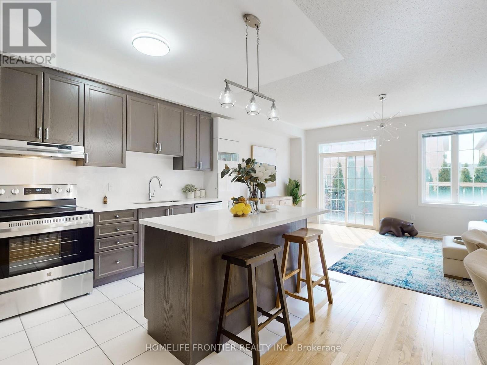 #6 8777 DUFFERIN STREET - 9