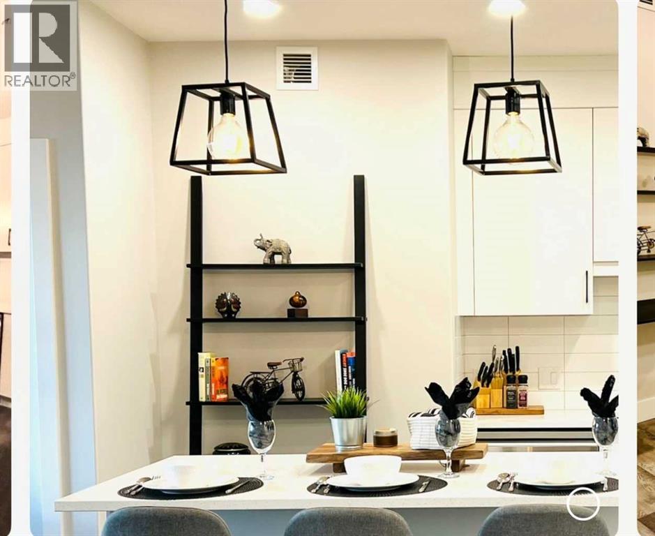 Single Family House for Sale in    Avenue SW Springbank Hill Calgary 