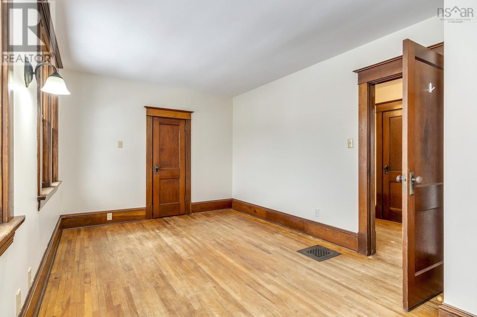 Property 31 of 50 of 17 Pleasant Hill