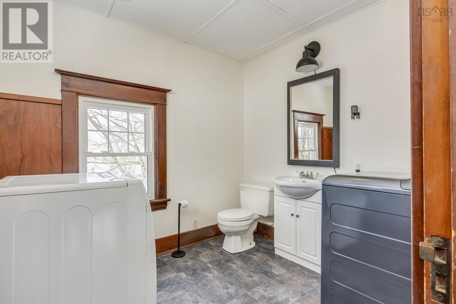 Property 28 of 50 of 17 Pleasant Hill