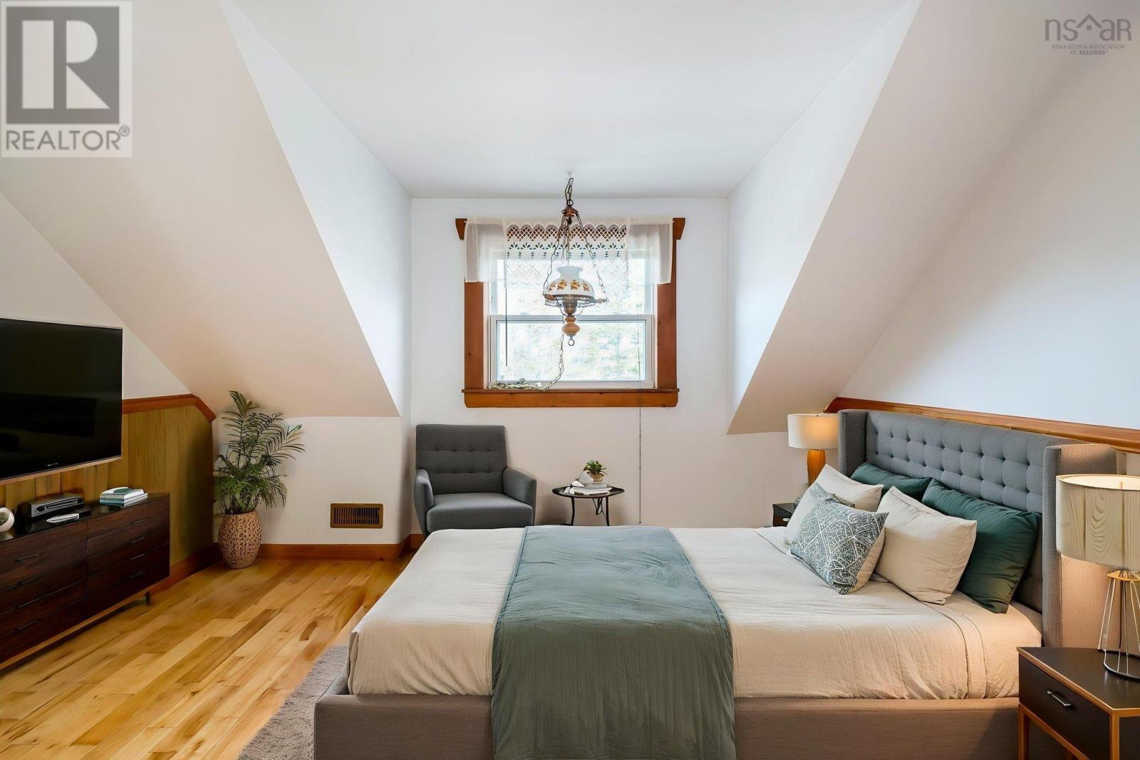 Property 14 of 49 of 472 Matheson Brook Road