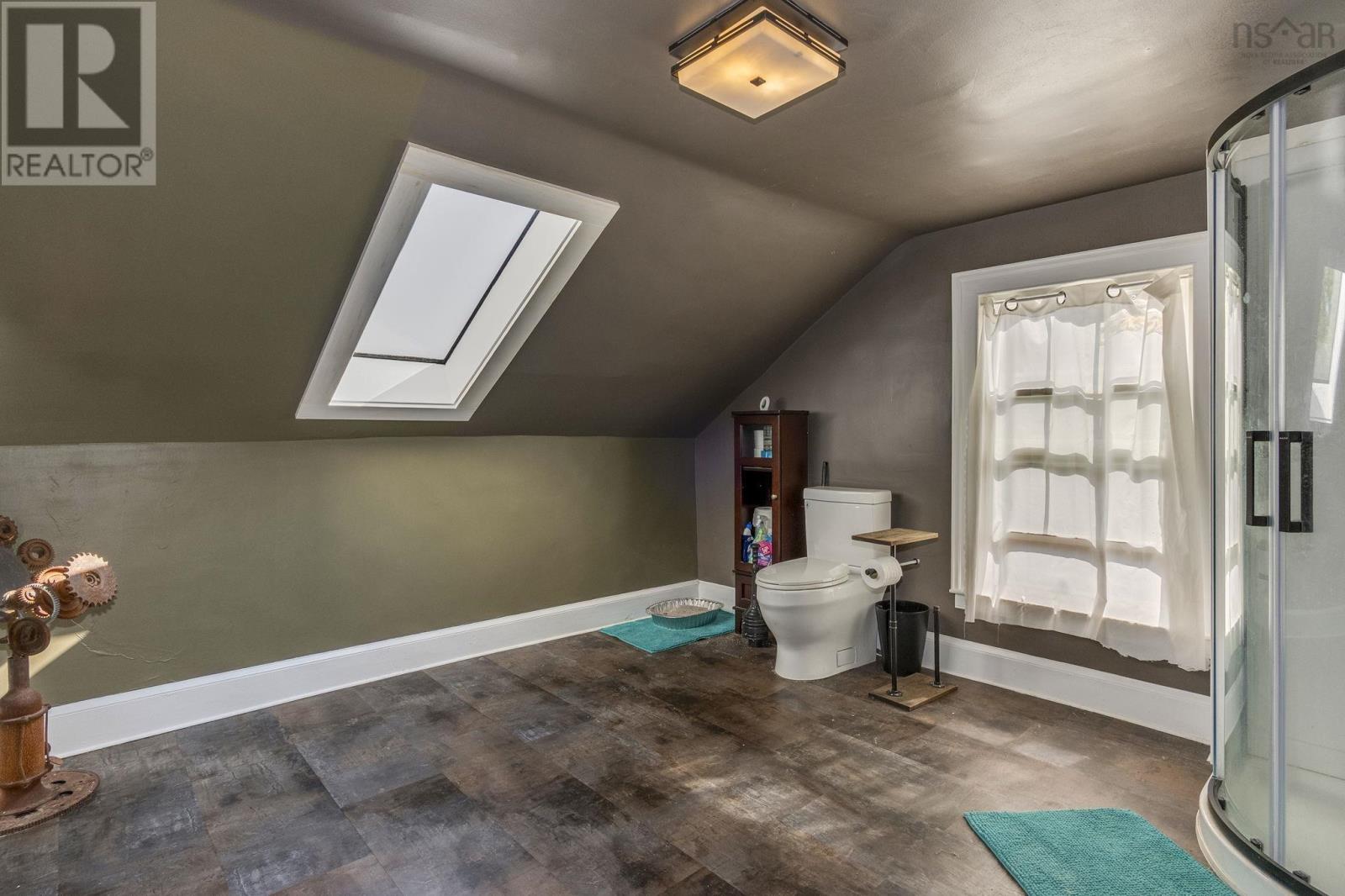 Property 33 of 41 of 40 Pleasant Street