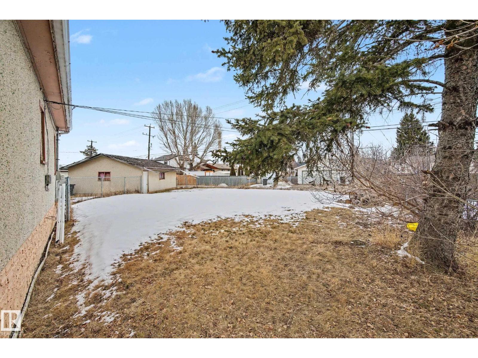 9409 154 ST NW - 18