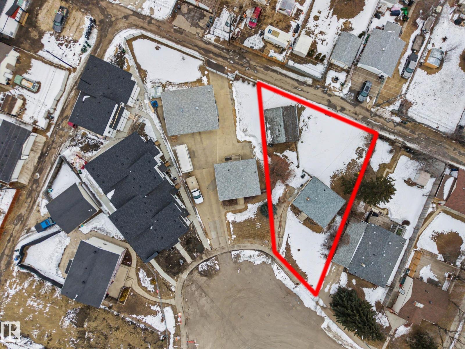 9409 154 ST NW - 3
