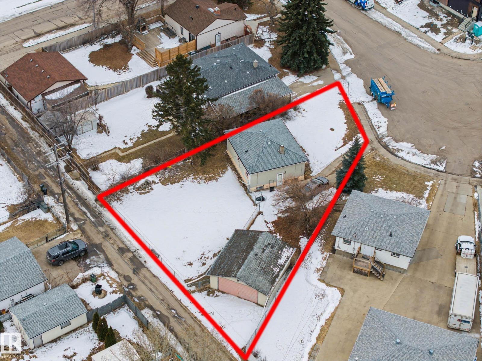 9409 154 ST NW - 4