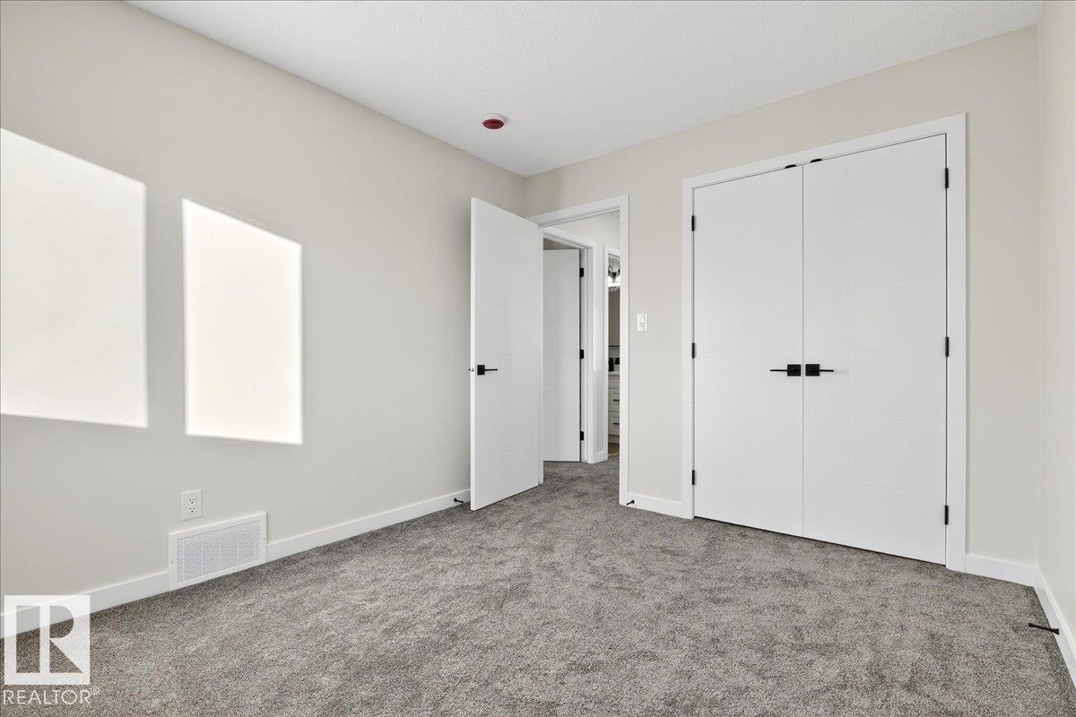 10506 162 ST NW - 32