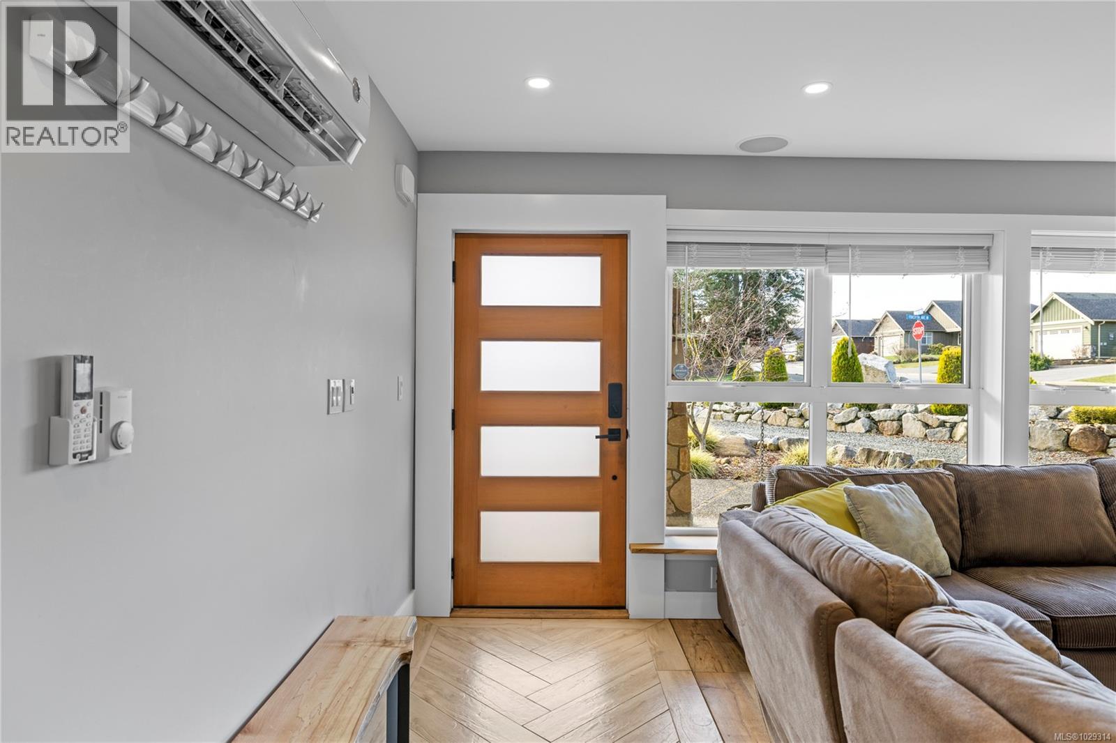 791 FORSYTH AVE - 11