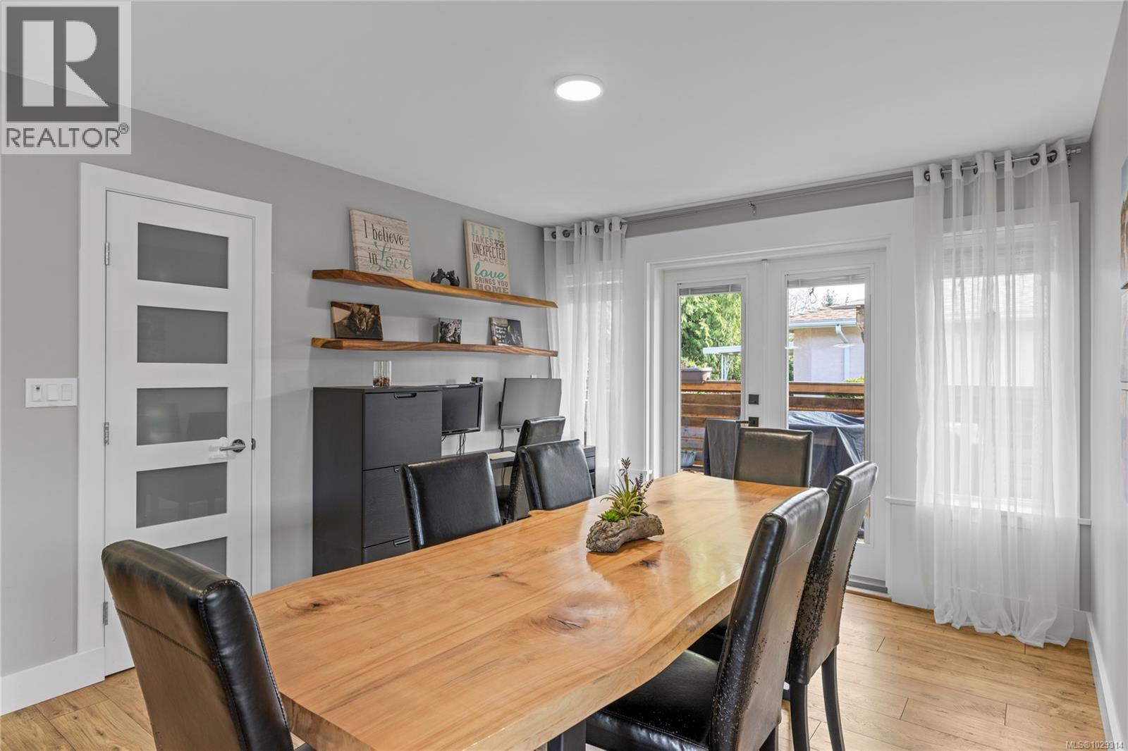 791 FORSYTH AVE - 20