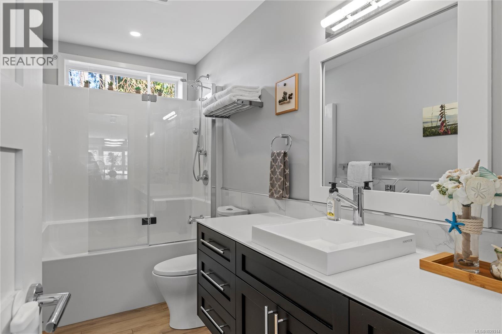 791 FORSYTH AVE - 25