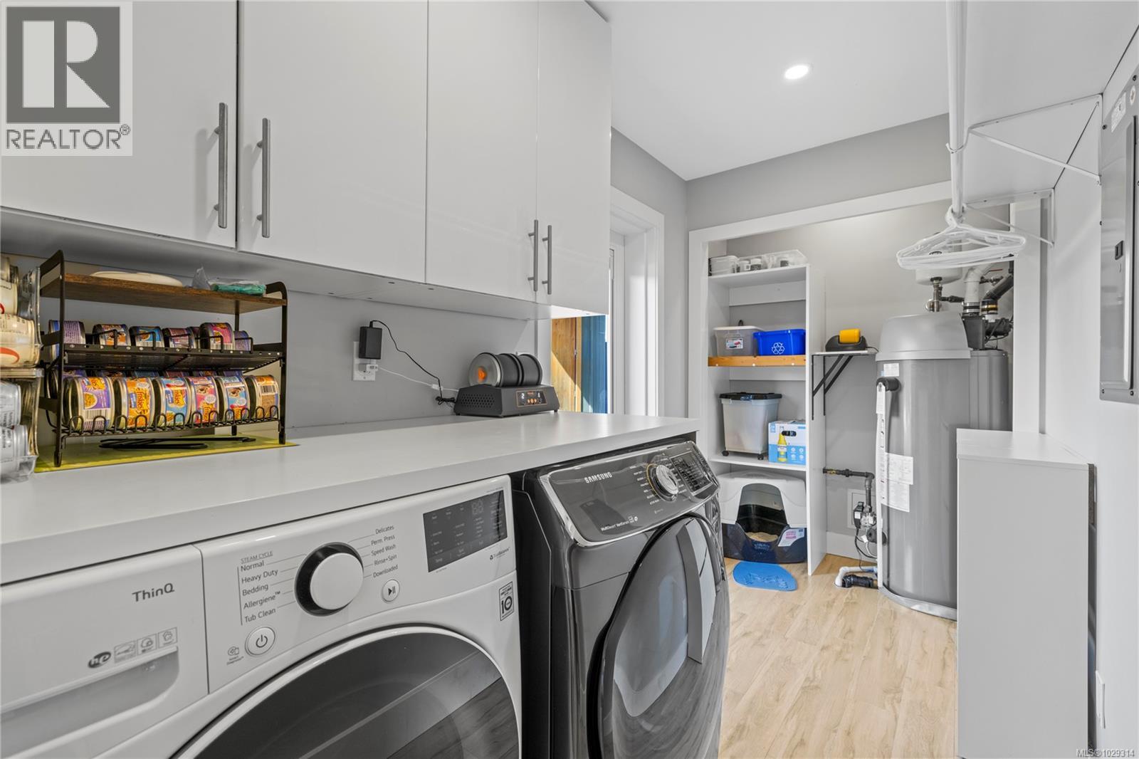 791 FORSYTH AVE - 27