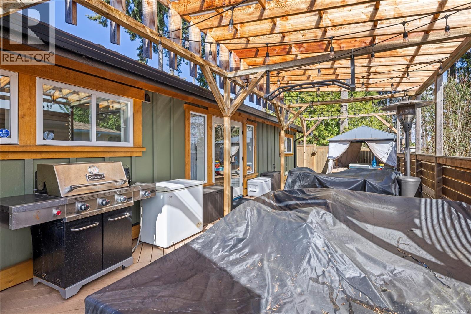 791 FORSYTH AVE - 34