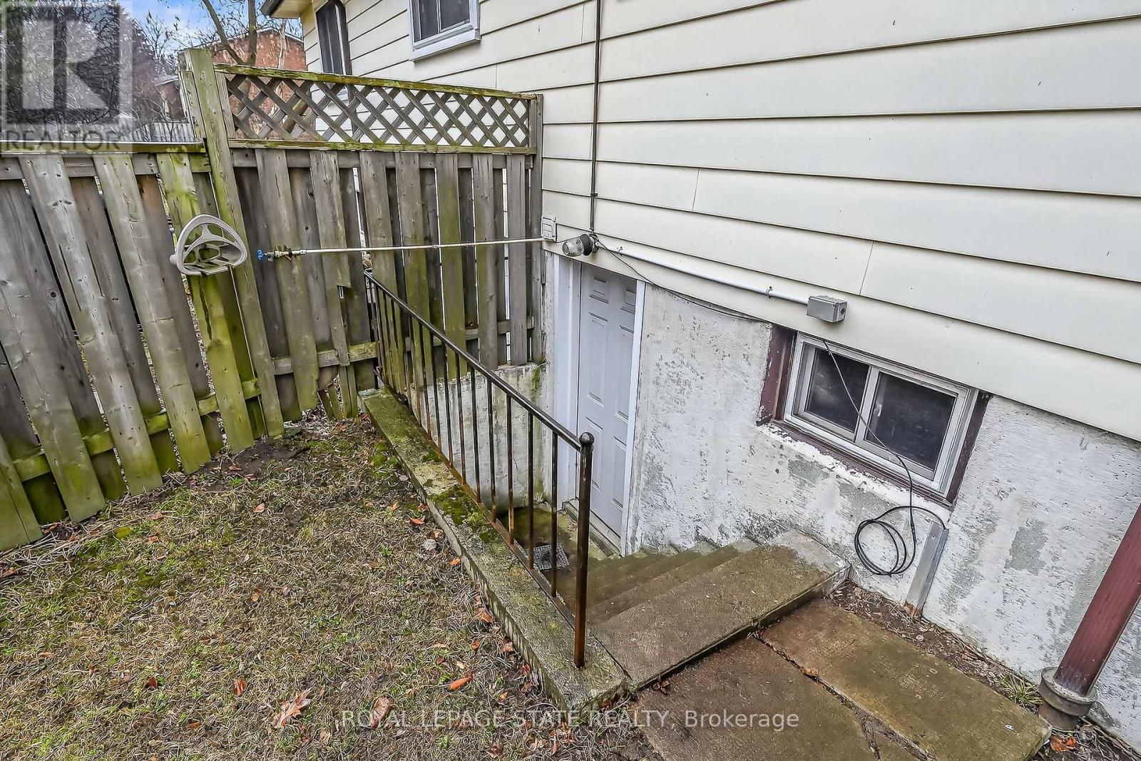 143 CRANBROOK DRIVE, Hamilton (Gilkson), Ontario