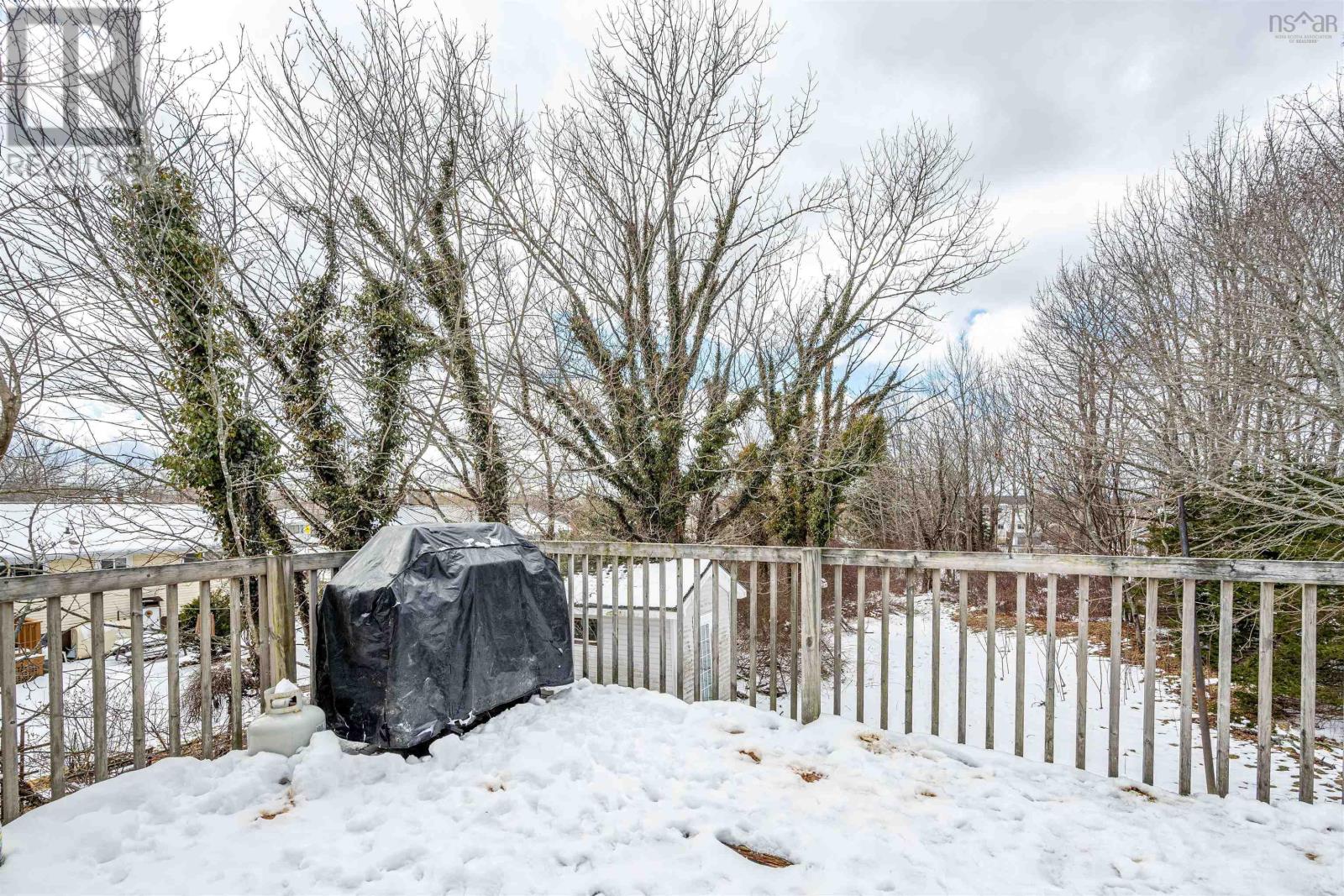 Property 25 of 46 of 3/3A Pauline Crescent