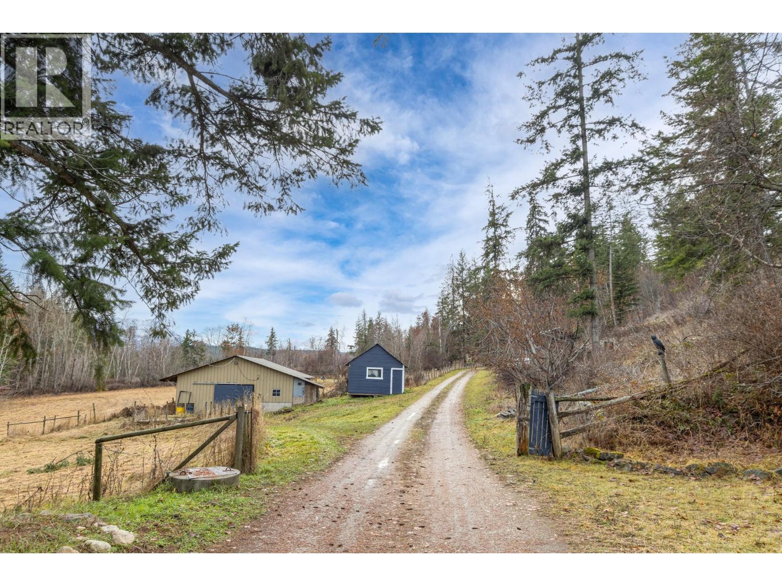 3591 65 Avenue NW, Salmon Arm