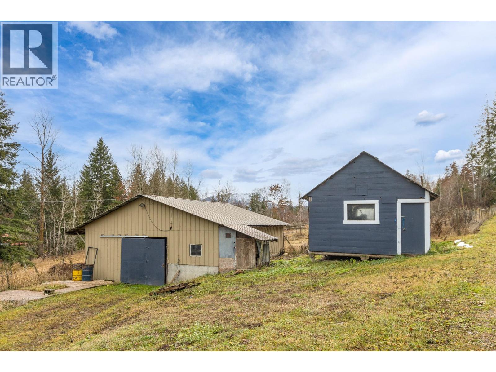 3591 65 Avenue NW, Salmon Arm