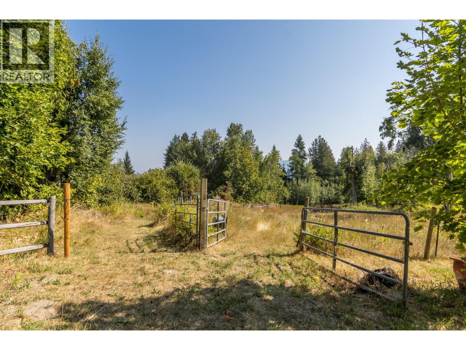 3591 65 Avenue NW, Salmon Arm