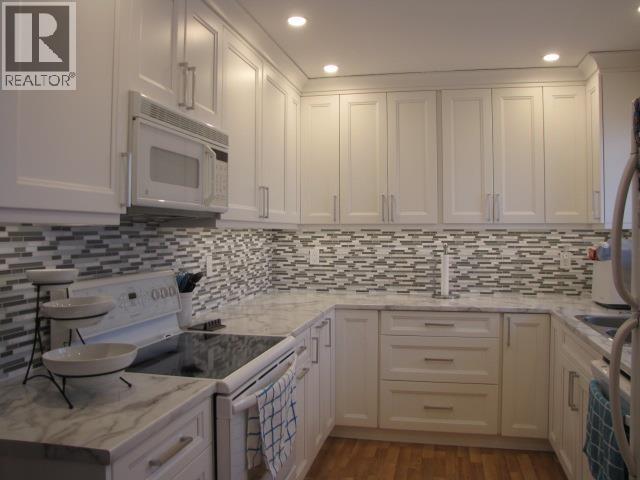 #25 500 WOTZKE DRIVE - 4