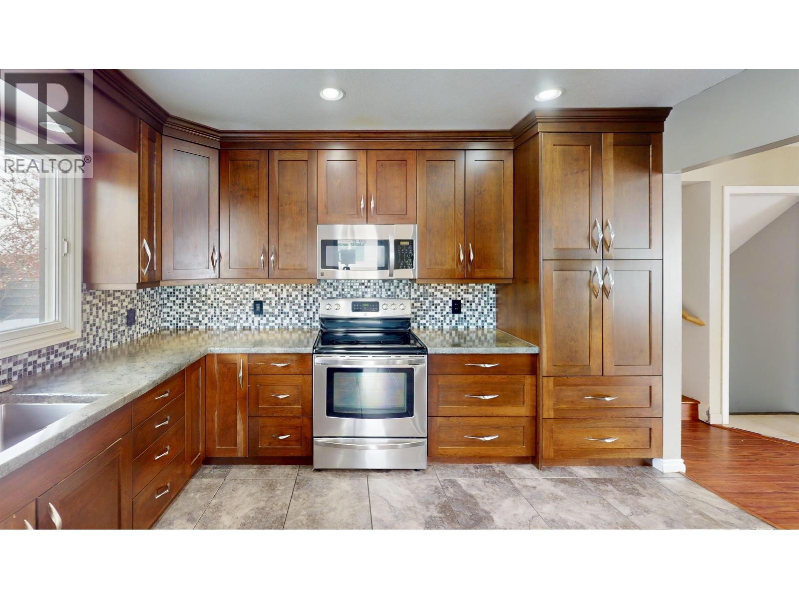 10504 113 AVENUE - 5