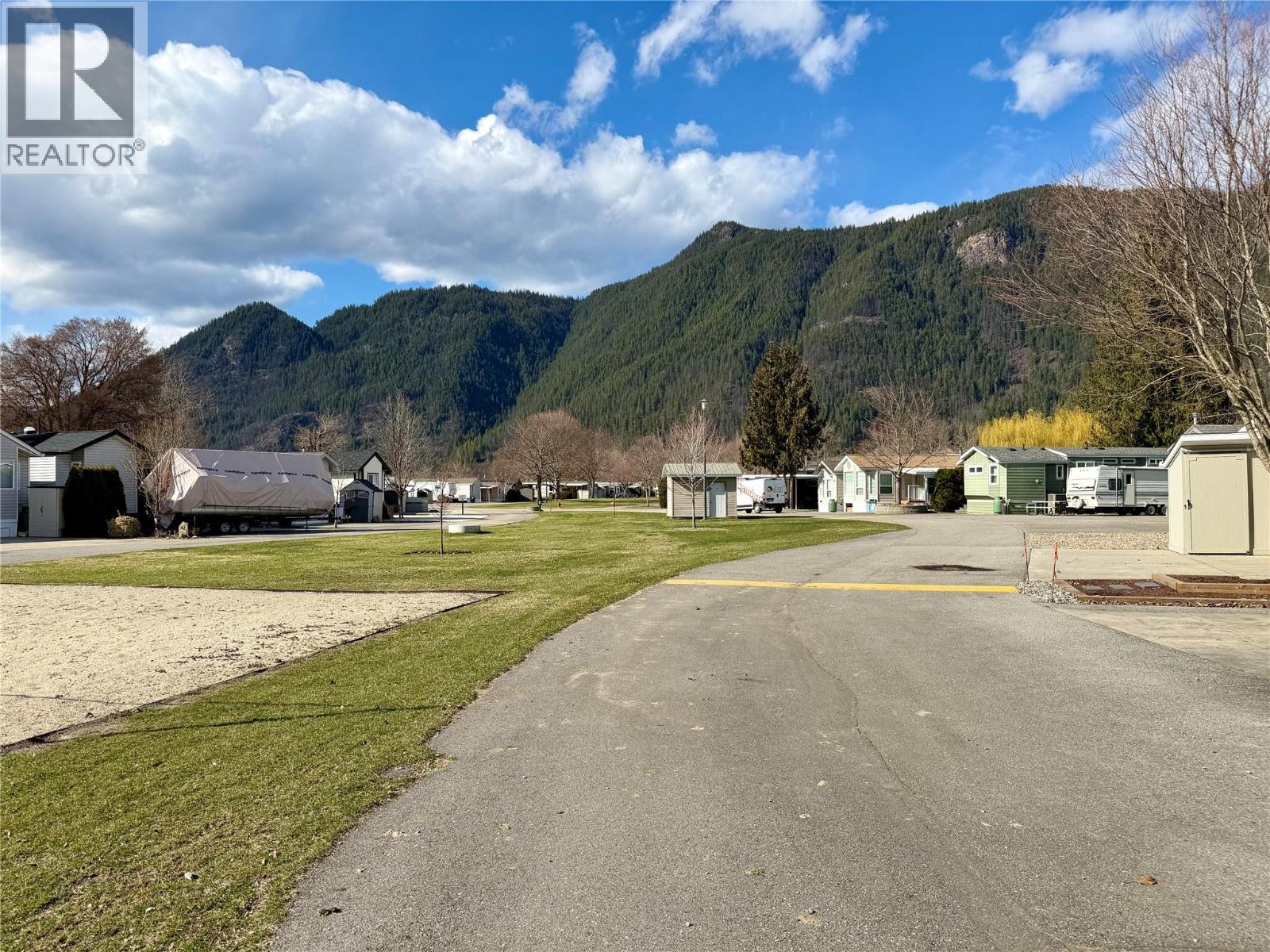 #17 1455 SILVER SANDS ROAD - 40