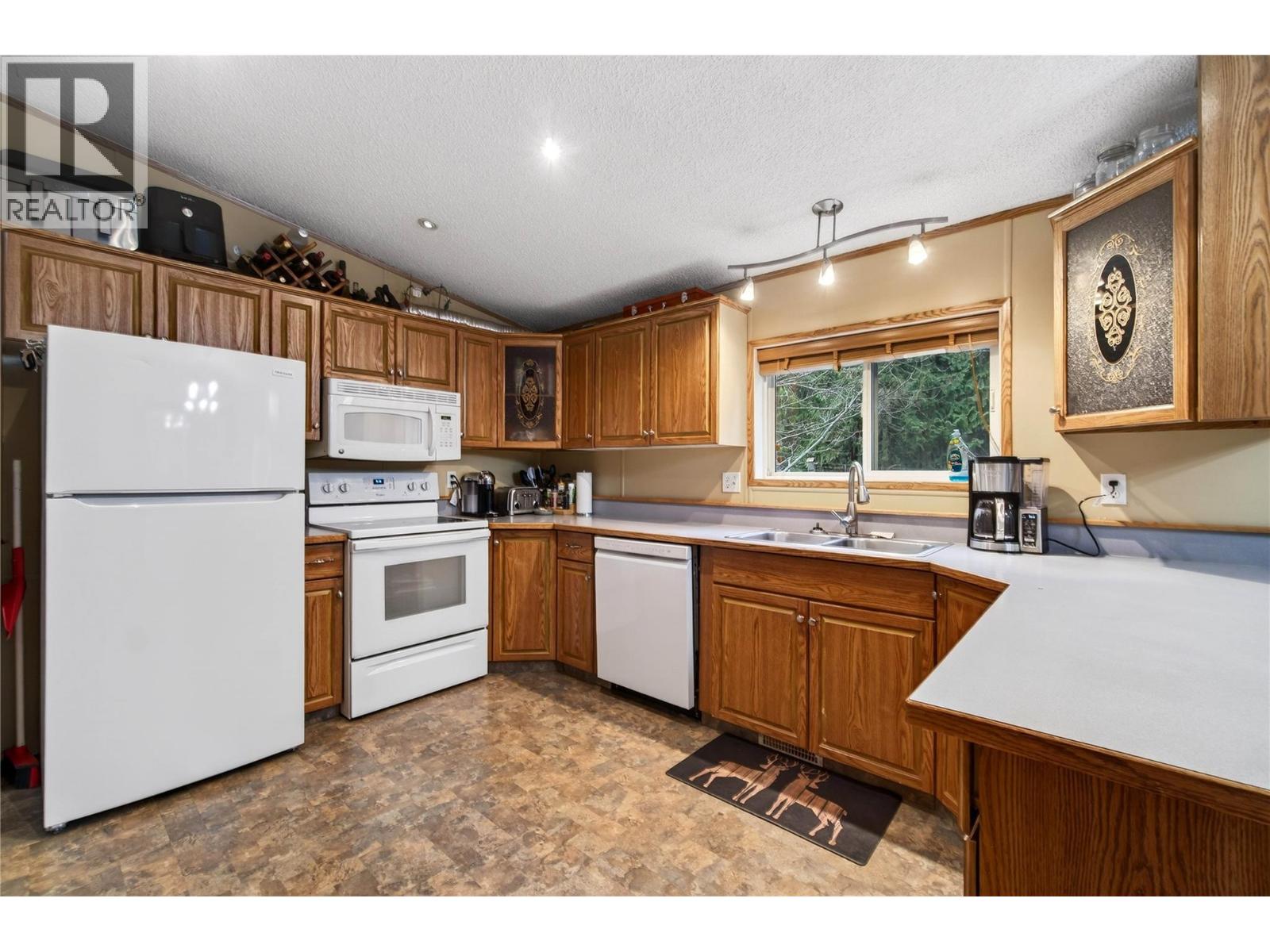 19 West Poirier Road, Mara