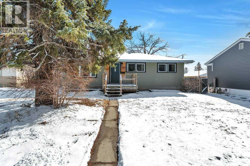 Single Family House Bungalow for Sale in   Avenue Mountview Red Deer 