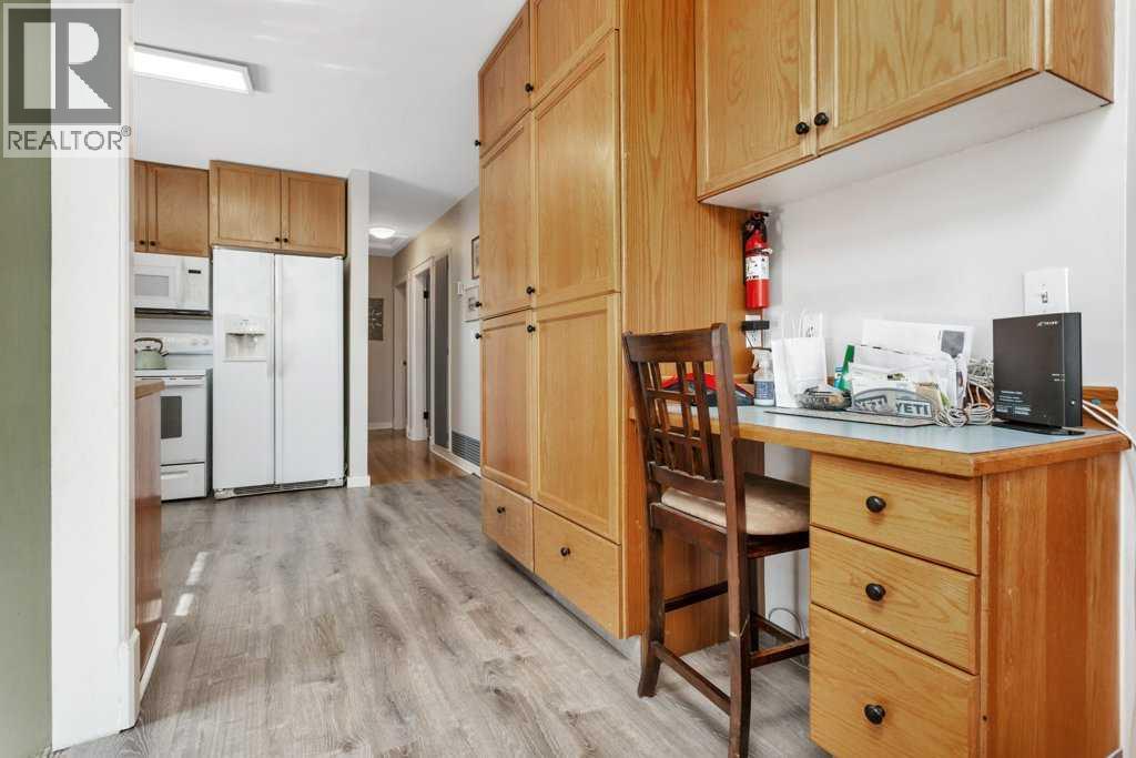 Single Family House Bungalow for Sale in   Avenue Mountview Red Deer 