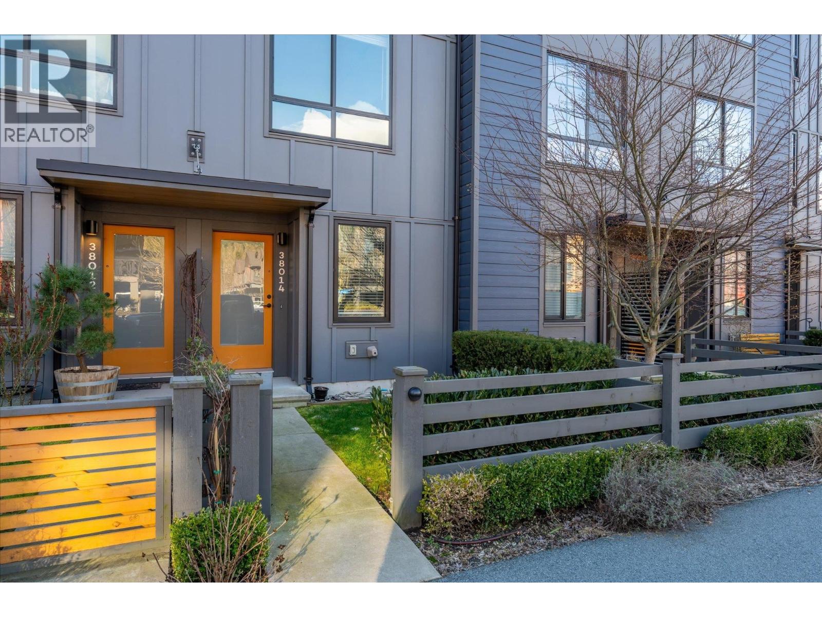 38014 KEEL WAY, Squamish