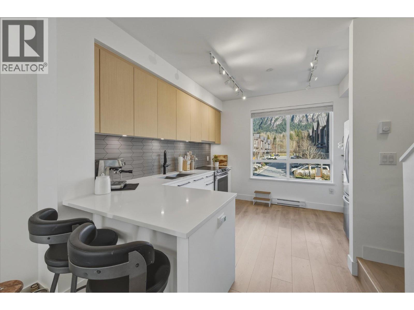 38014 KEEL WAY, Squamish