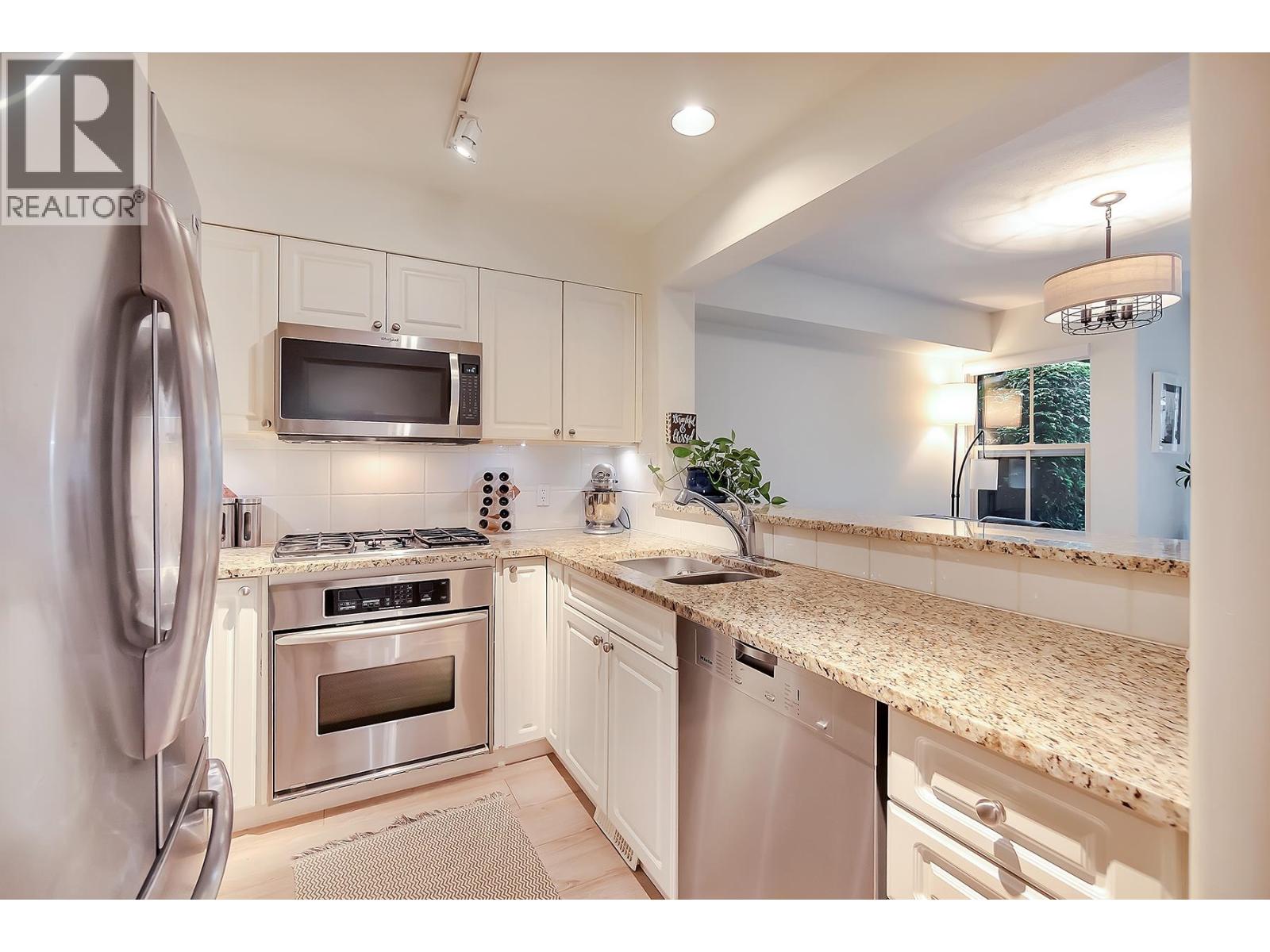 18 1550 LARKHALL CRESCENT, North Vancouver