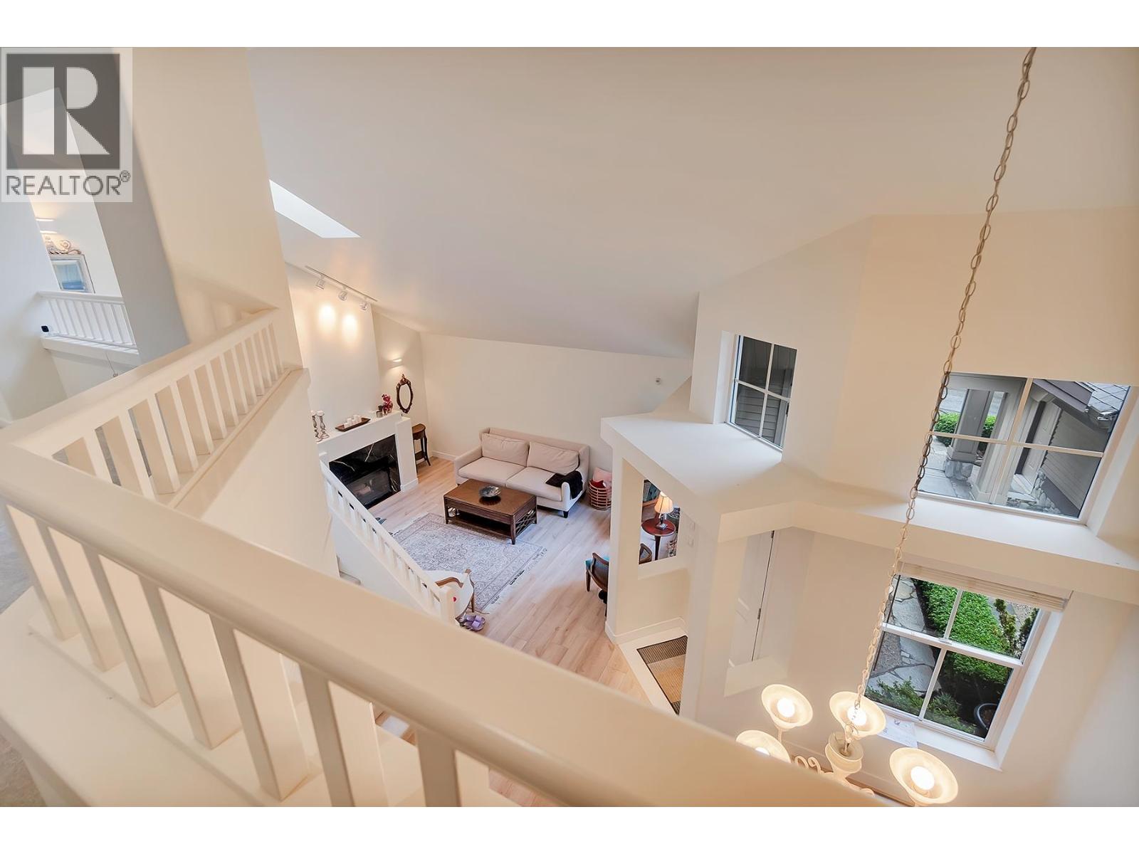 18 1550 LARKHALL CRESCENT, North Vancouver