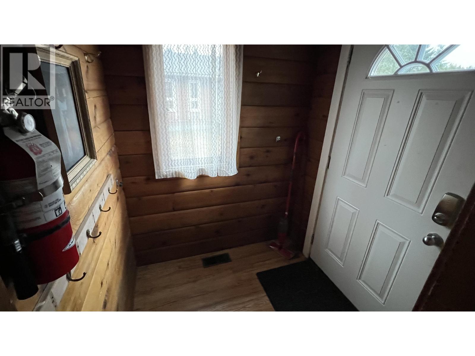 470 EVERGREEN DRIVE - 22