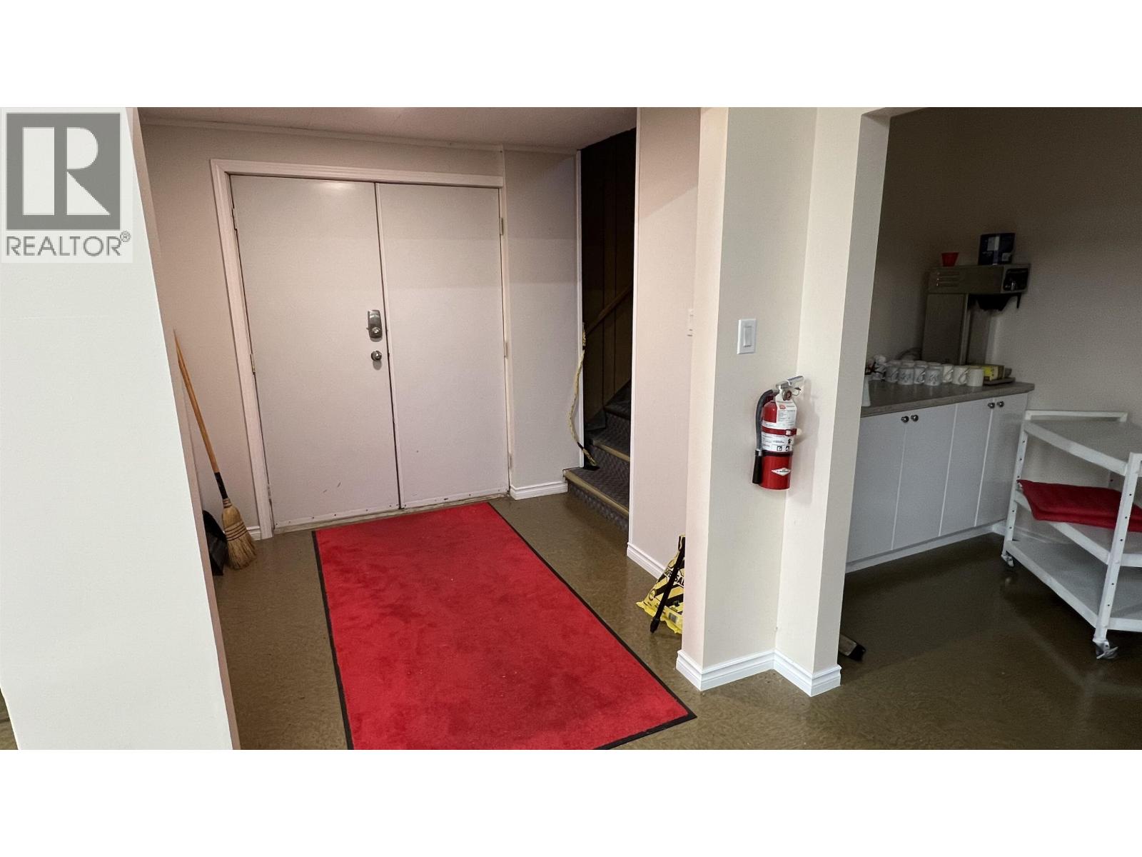 470 EVERGREEN DRIVE - 10