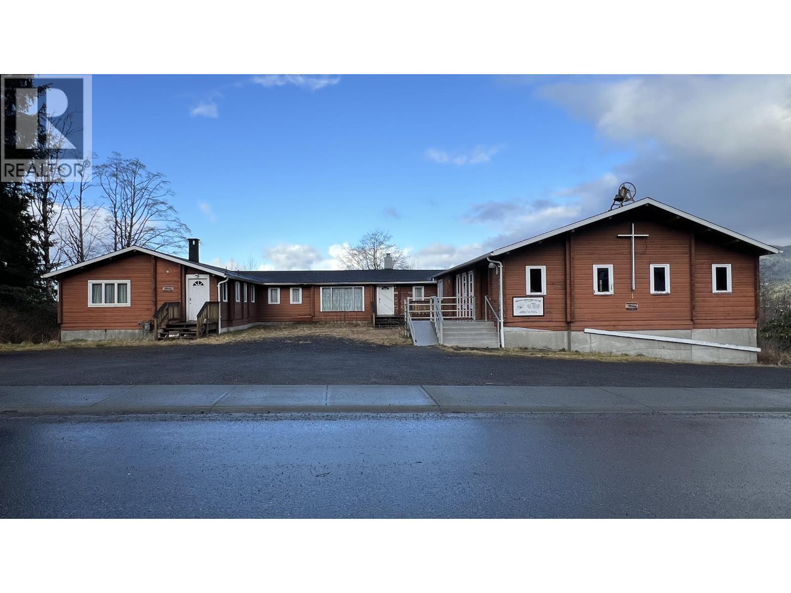 470 EVERGREEN DRIVE - 1