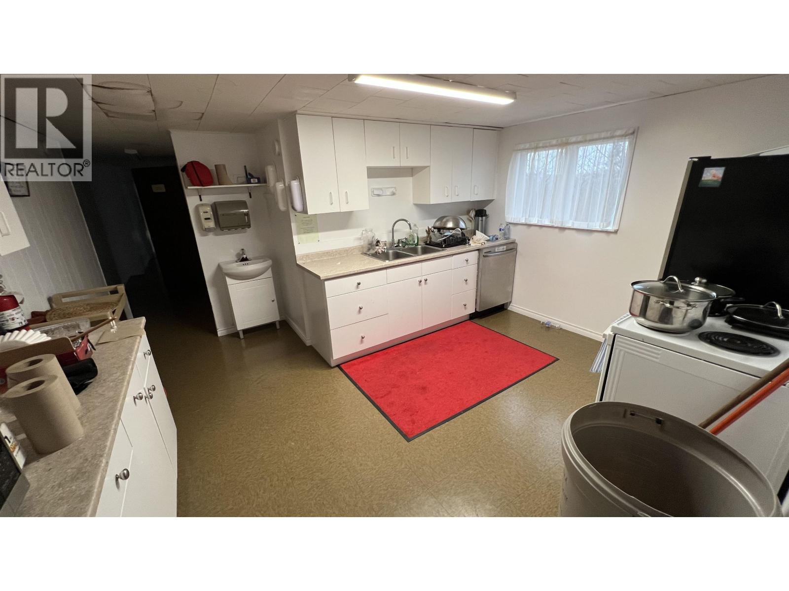 470 EVERGREEN DRIVE - 19