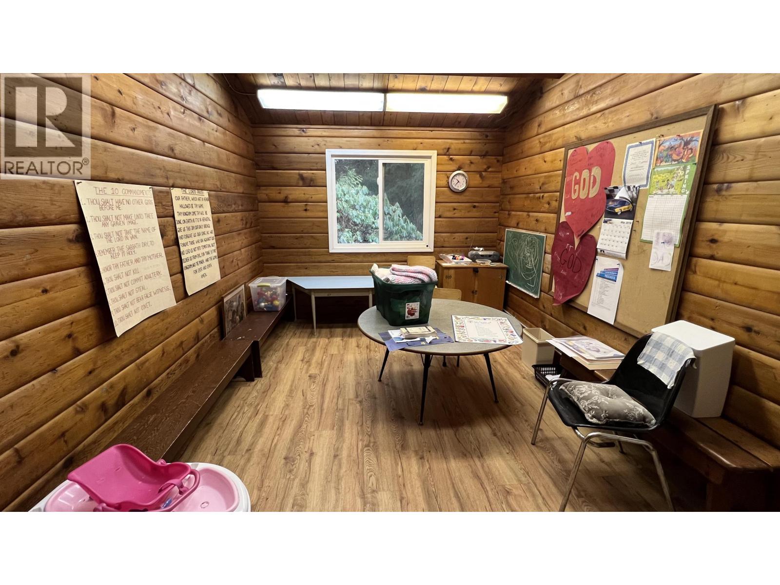 470 EVERGREEN DRIVE - 25