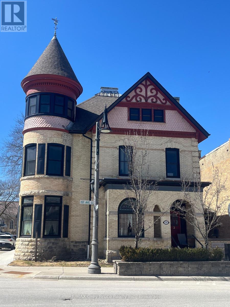 2 - 106 1ST AVENUE S