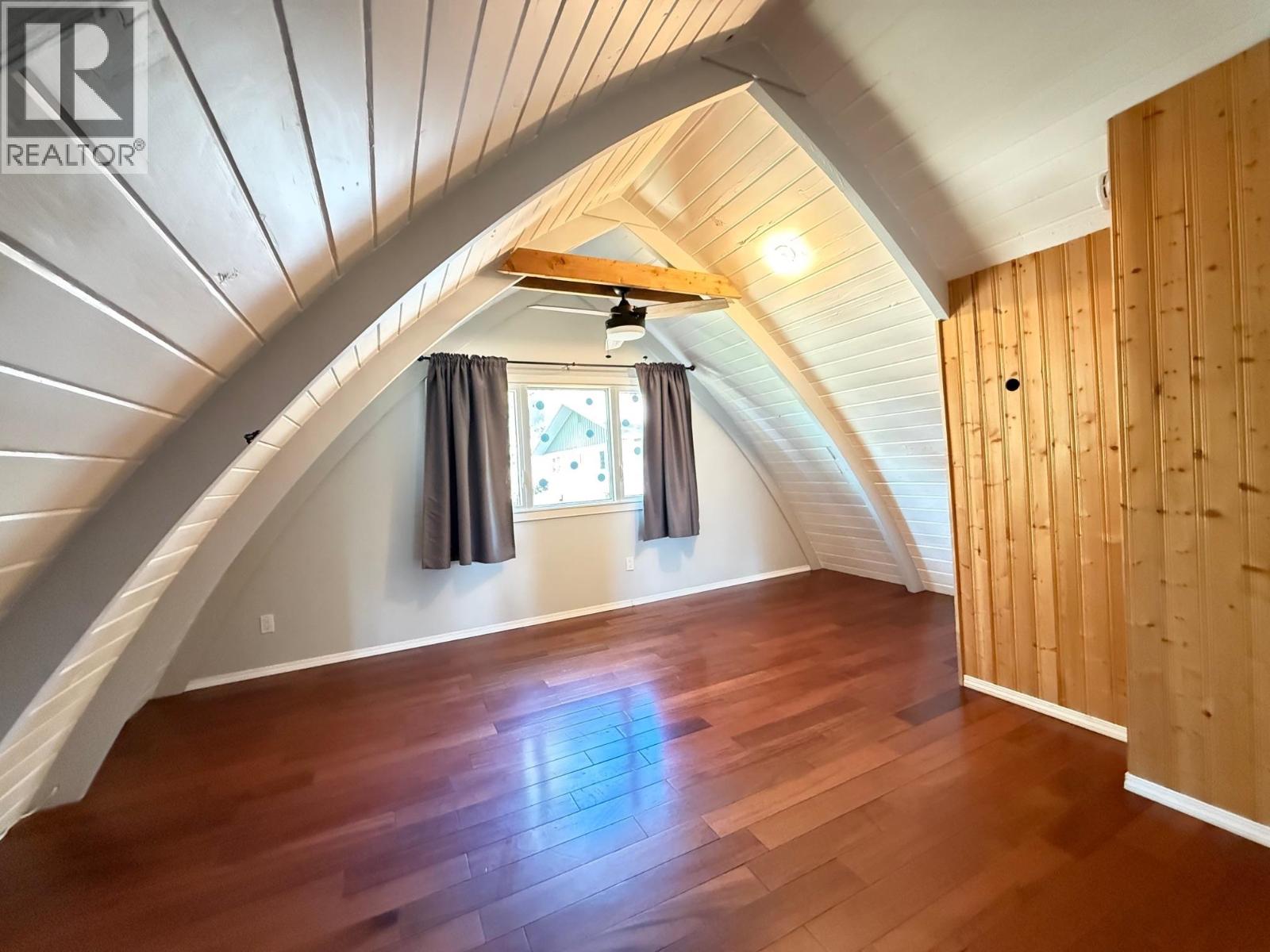 1105 N TWELFTH AVENUE - 13