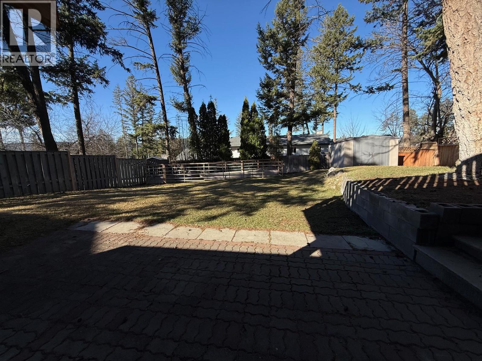 1105 N TWELFTH AVENUE - 24