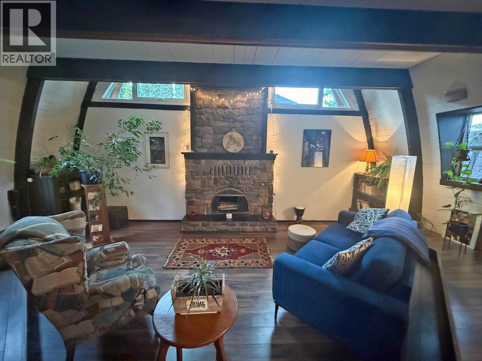 1105 N TWELFTH AVENUE - 10