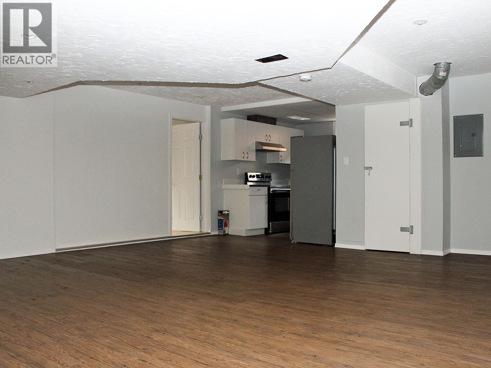 1105 N TWELFTH AVENUE - 18