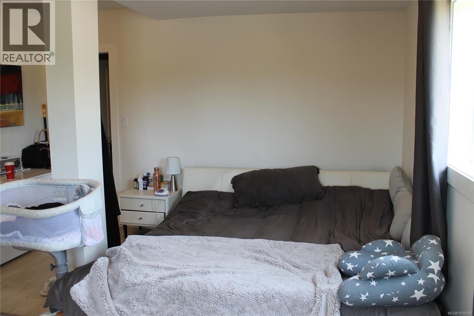 6160 LAKEVIEW DR - 25