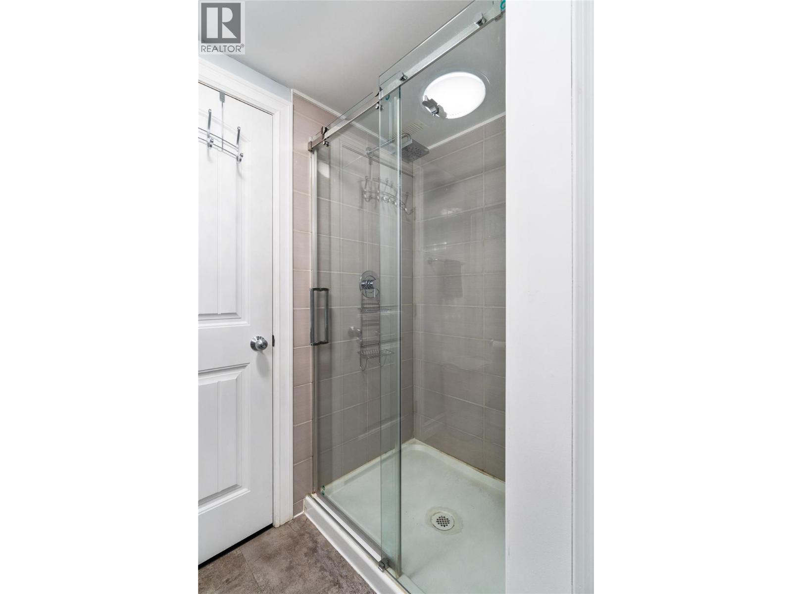 1040 14 Avenue SE, Salmon Arm